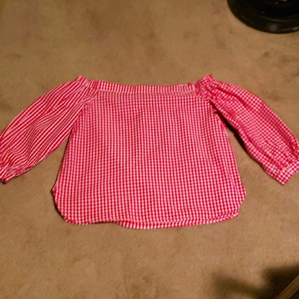 Off the shoulder Blouse. Red and white.. large Soprano